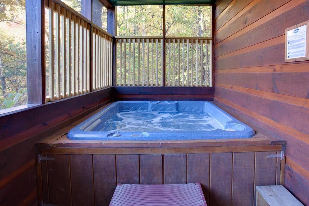 Brave Eagle Cabin Sevierville Quarto foto